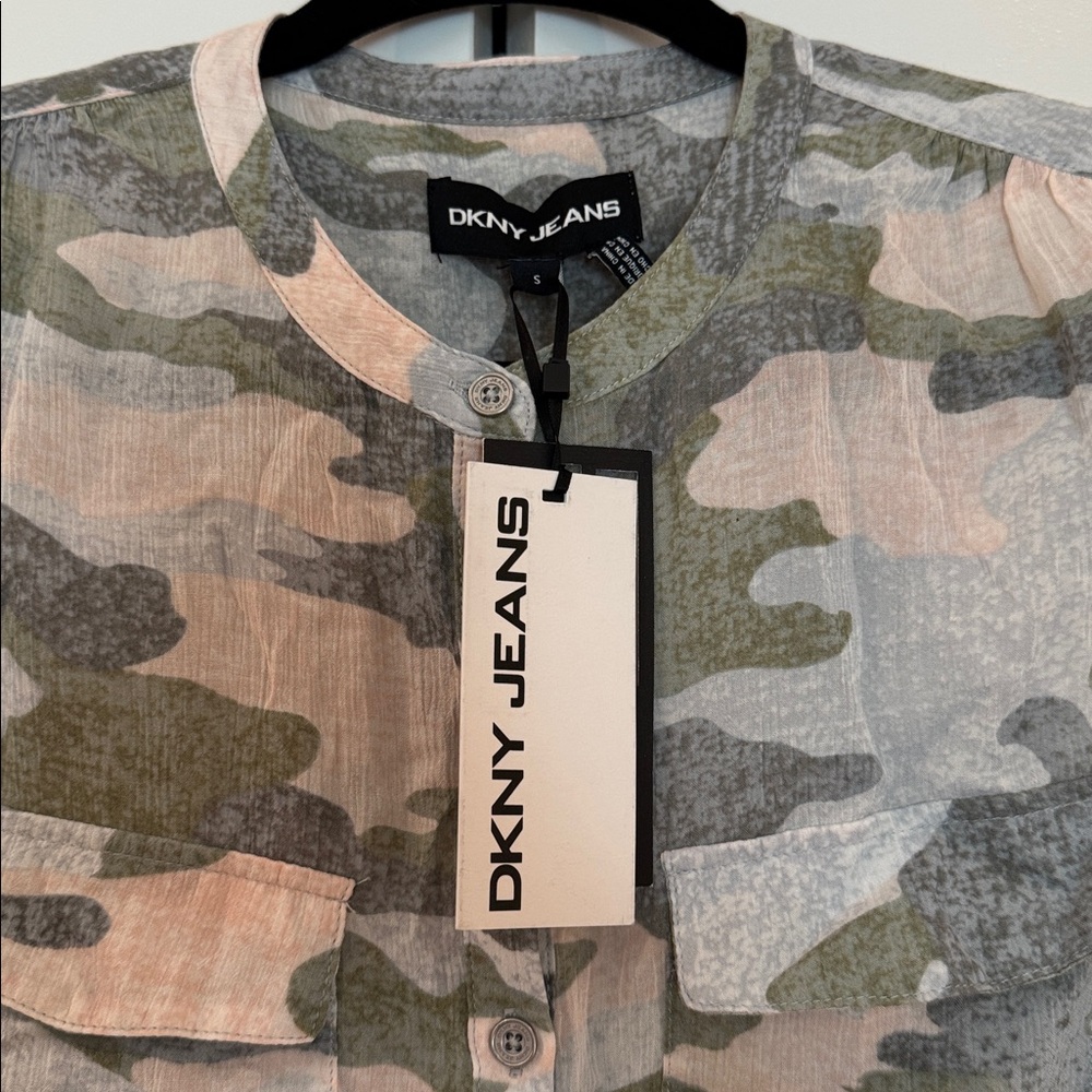 DKNY size small Camo Button-Up Top in Green and Gray rayon loose fit pockets